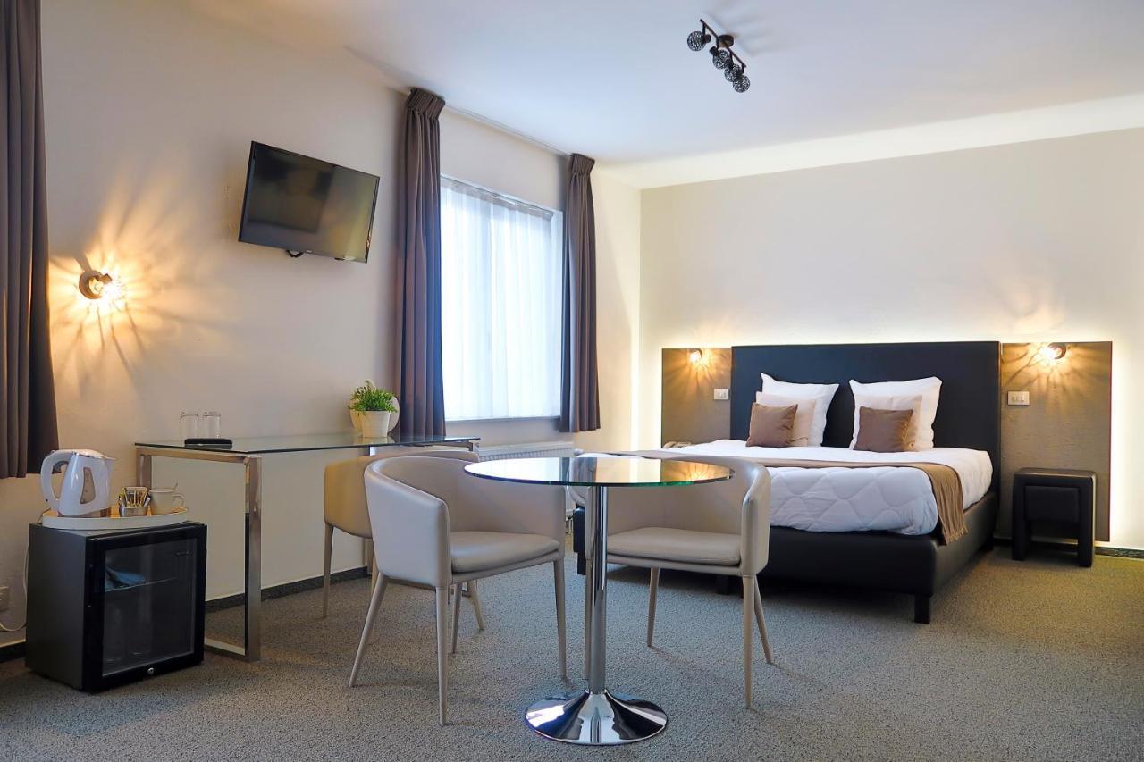 גנט Hotel Adoma מראה חיצוני תמונה