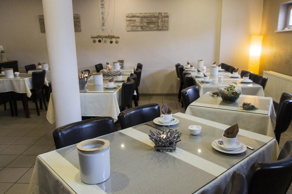 גנט Hotel Adoma מראה חיצוני תמונה